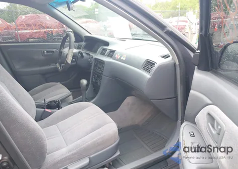 1999 Toyota Camry Le из США, поврежденный, VIN 4T1BG22K4XU566174